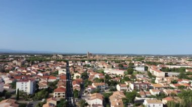 Fransa 'nın güneyinde Narbonne' daki yerleşim evleri
