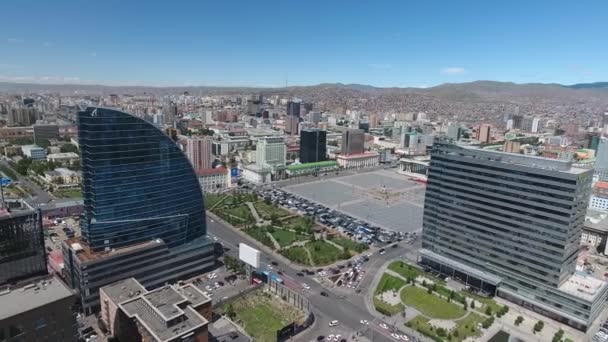 Sonniger Nachmittag Luftdrohne Schoss Der Nähe Von Sukhbaatar Quadratischen Gebäuden — Stockvideo