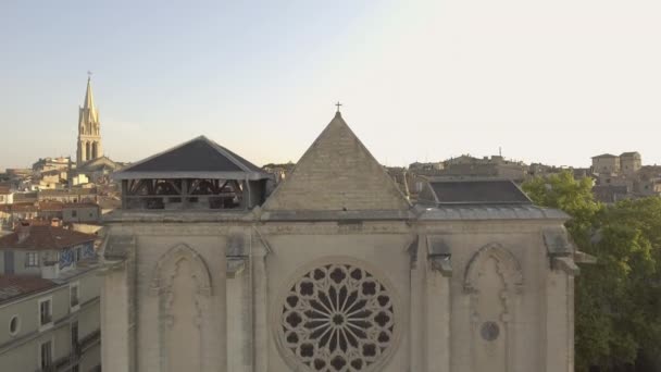 Vista Frontal Arriba Abajo Torre Iglesia Santa Francia Montpellier — Vídeo de stock