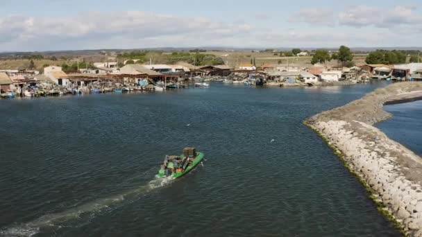 Pescadores Barco Ostra Chegando Porto Mourre Blanc Drone Aéreo Disparou — Vídeo de Stock