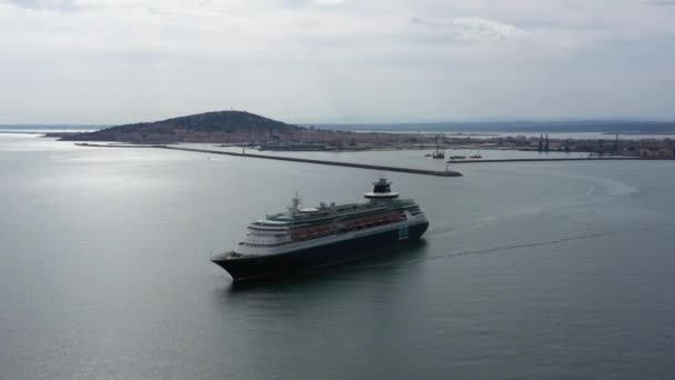 Політ Бік Круїзного Корабля Вздовж Узбережжя Середземного Моря Франція — стокове відео
