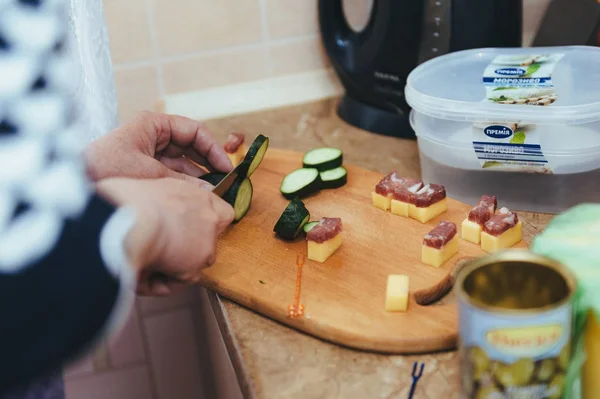 Close Female Hands Cutting Cucumber Wooden Board — Stock Photo, Image