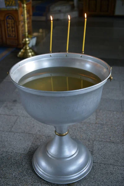 Fonte Água Benta Para Batismo Crianças Rito Iniciação Templo Cristão — Fotografia de Stock