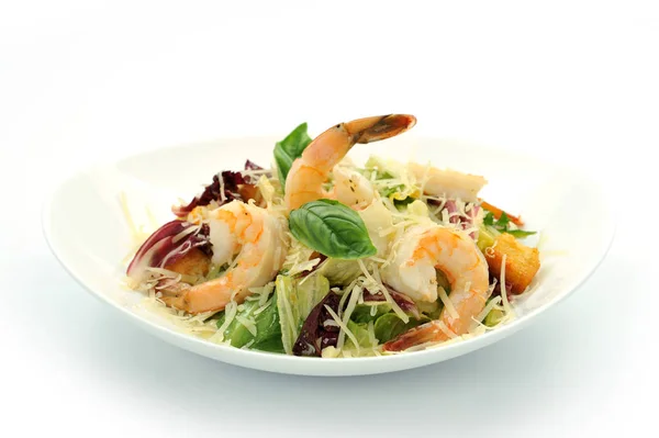Salada Saudável Com Camarões Com Verduras Mistas Placa Branca Conceito — Fotografia de Stock