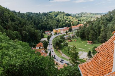 Ormanın içindeki eski kasabanın en güzel manzarası.