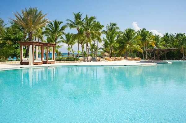 Utomhuspool Pool Med Lyxhotell Pool Lyx Resort Nära Havet Tropiska — Stockfoto