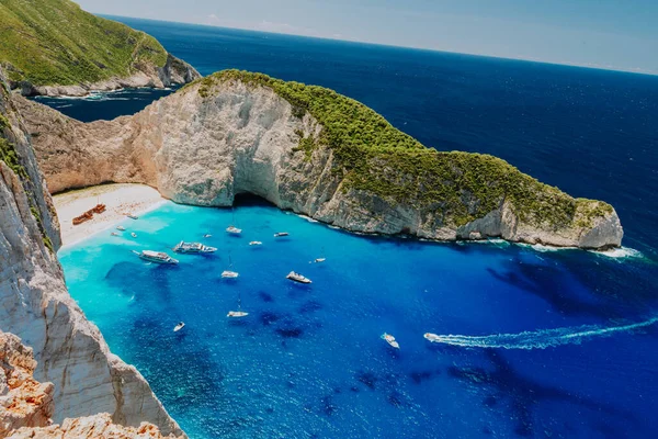 Luchtfoto Van Verbazingwekkende Baai Met Kristalblauw Water — Stockfoto