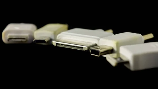 Evrensel dönüştürücü prizler