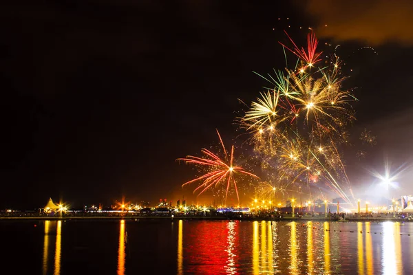 Feux d'artifice dans une célébration Images De Stock Libres De Droits