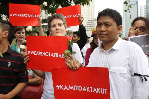 Emberek tartott a béke Rally Thamrin Street, Jakarta — Stock Fotó