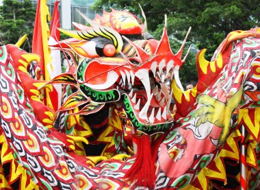 Liong veya Çince Dragon