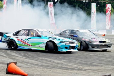 Drift yarış: Baş Drift Battle
