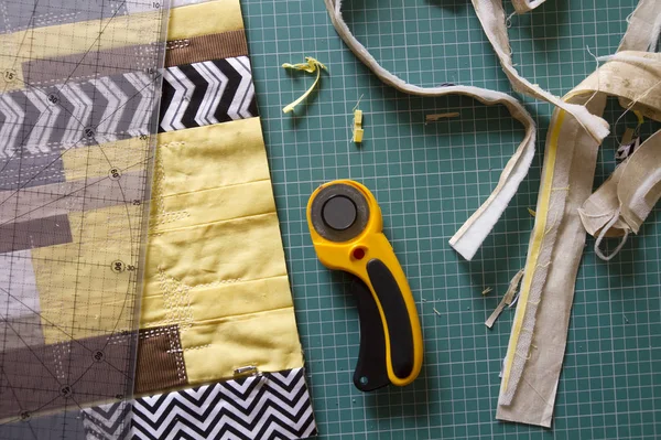 Sewing process in fabric cutting stage — Stock Photo, Image