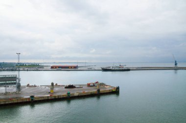 Liman tesisleri, sudan görünüm