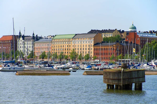 Vue de l'eau au port d'Helsinki — Photo