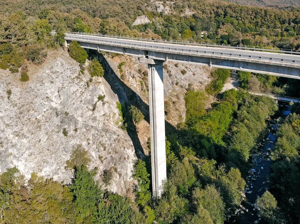 Creado Por Cámara Dji Puente Automovilístico Sobre Pilones Altos Través —  Fotos de Stock