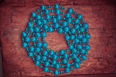 Mavi gümüş boncuklu kolye