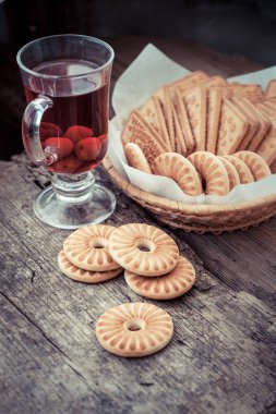 kurabiye plaka ve çay