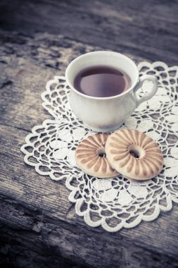 kurabiye plaka ve çay