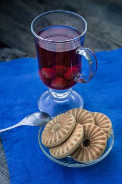 kurabiye plaka ve çay