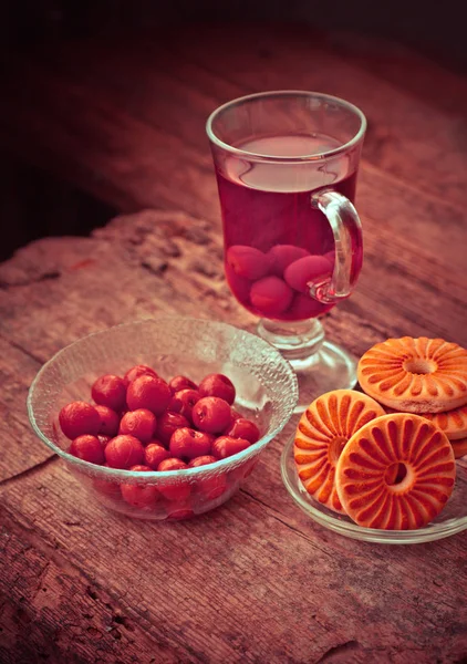 kurabiye plaka ve çay