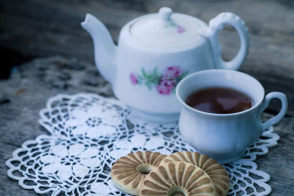 kurabiye plaka ve çay