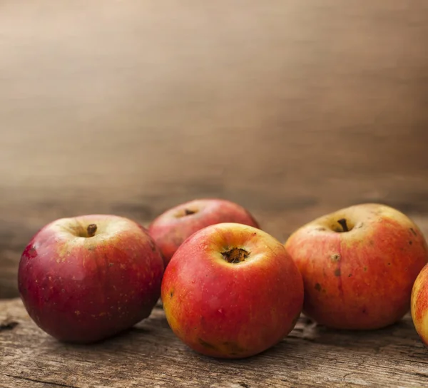 Raw ripe apples — Stock Photo, Image