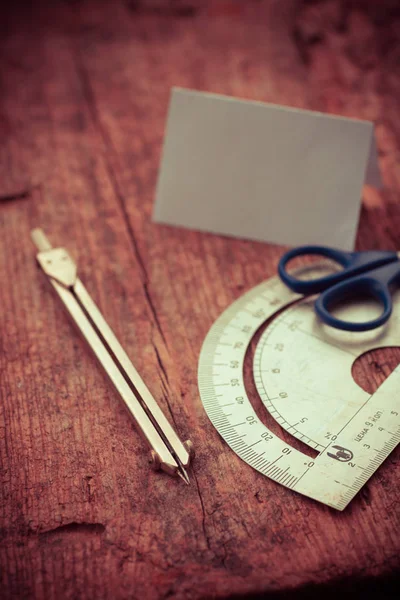 Kantoorbenodigdheden Oude Houten Tafel Achtergrond Terug Naar School Concept — Stockfoto