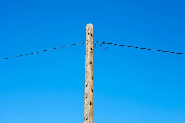 Concrete Telegraph Pole Tegen Blauwe Hemel — Stockfoto