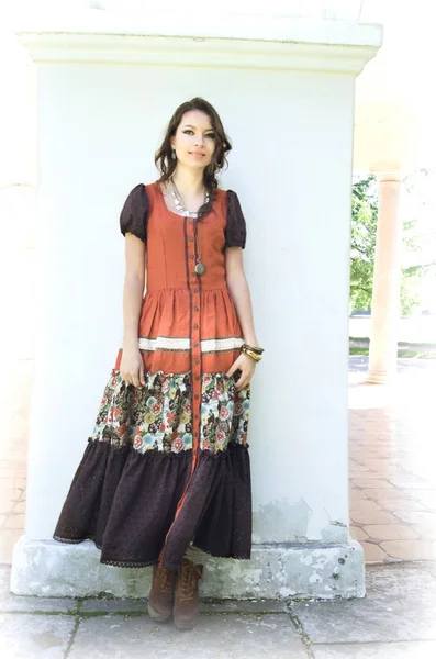 Frau Kleidungsstil Boho — Stockfoto