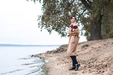 Deniz kenarına Sonbahar geldi