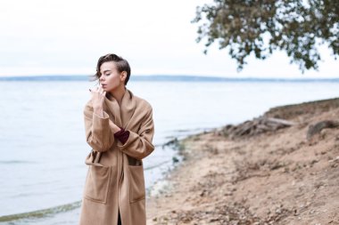 Deniz kenarına Sonbahar geldi