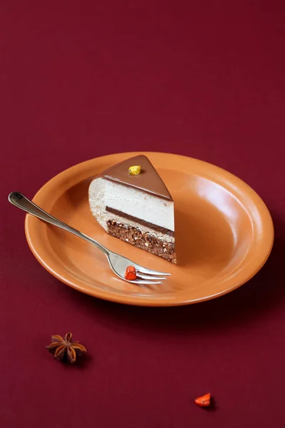 Hedendaagse gelaagde Mousse Cake — Stockfoto