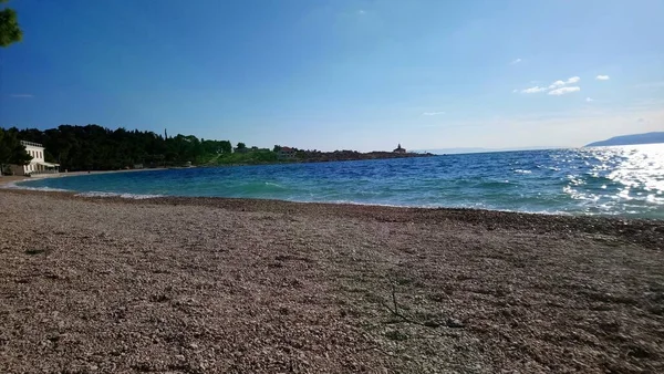 Kroatien Makarska Riviera Schöner Und Farbenfroher Strand Mit Bäumen Und — Stockfoto