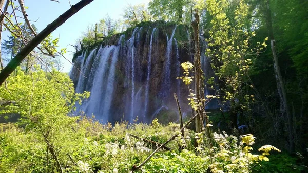 Croacia Plitvice Lakes Hermosas Cascadas Lagos Dentro Del Bosque Agua — Foto de Stock