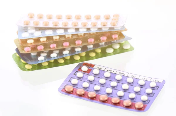 28 comprimidos pílulas contraceptivas orais com pílula contraceptiva oral — Fotografia de Stock