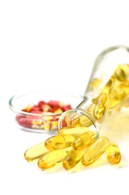 Yumuşak jelatin kapsül ilaç üretim kullanımda.