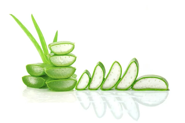 Slice Aloe Vera une phytothérapie très utile pour les soins de la peau et — Photo