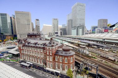 Tokyo Staton görünümü üzerinden Kitte mağazası.