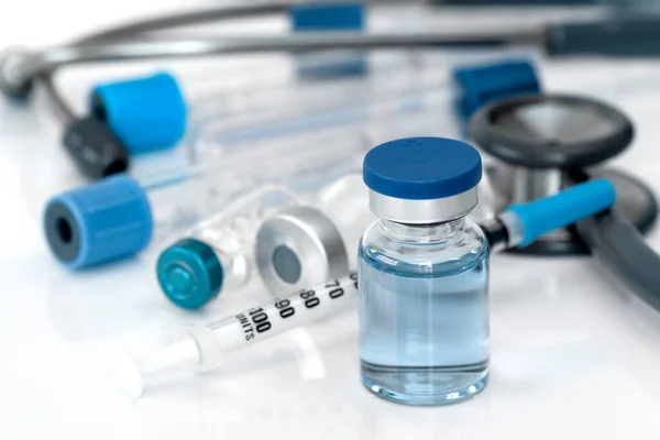 Glasbehälter Gefüllt Mit Steriler Injektionslösung Neues Medikament Oder Neues Impfstoffkonzept Stockbild