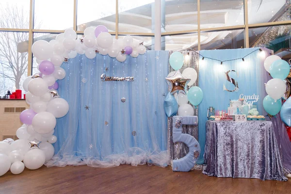 Izmail Ucrânia Fevereiro 2019 Decorações Barra Doces Com Bolo Cupcakes — Fotografia de Stock