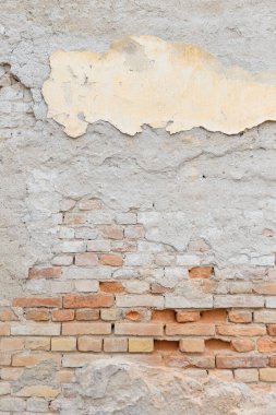 Kirli düzensiz tuğla duvar dokusu veya lekeli arka plan ve çimento lekeleri