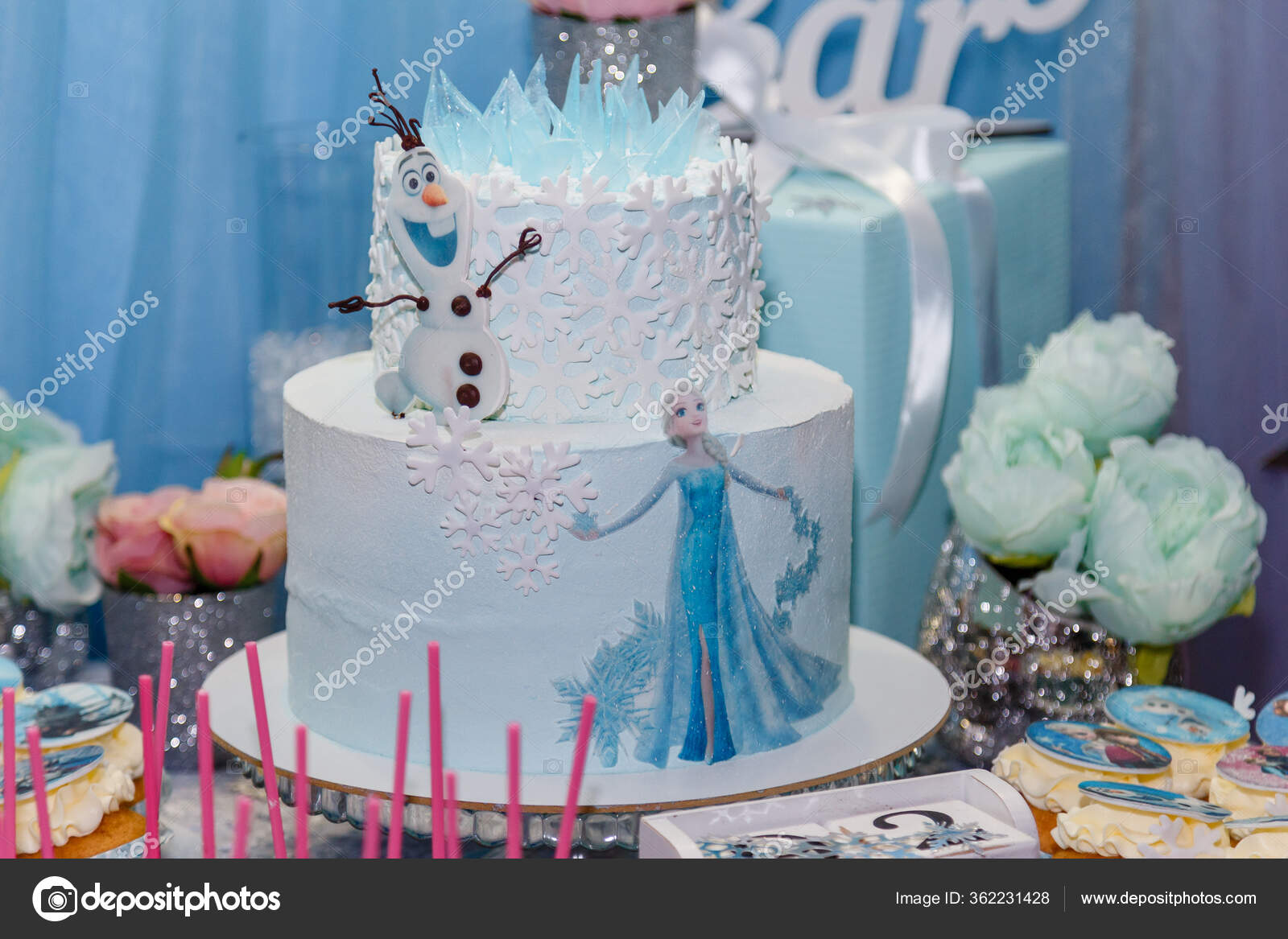 Izmail Ukraine February 2019 Candy Bar Birthday Cake Girl Frozen – Stock  Editorial Photo © ElenaSeiryk #362231428