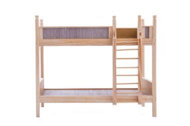 Beyaz arka planda izole edilmiş bir bebek için oyuncak ahşap yatak