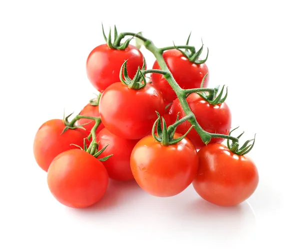 Zweige Roter Reifer Tomaten Isoliert Auf Weißem Hintergrund — Stockfoto