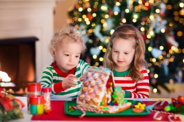 Çocuklar Noel zencefil ekmek ev yapma