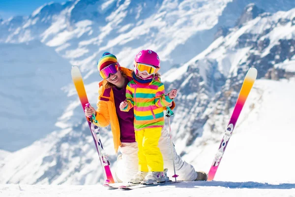 Family with kids in the mountains — Stock Photo, Image