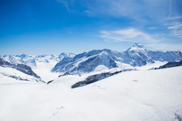 Flygfoto över schweiziska Alperna — Stockfoto