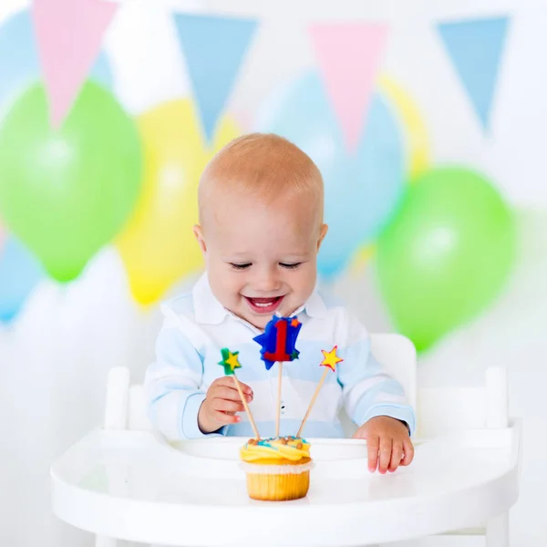 Litte boy celebrating first birthday — Stock Photo, Image