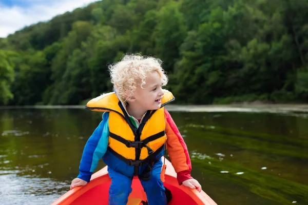 Little boy in kayak — Stock Photo, Image